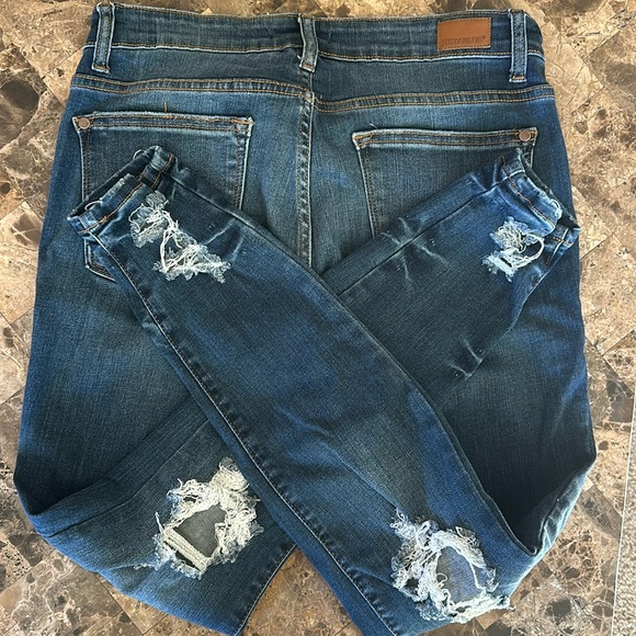Judy Blue Jeans - Picture 1 of 4